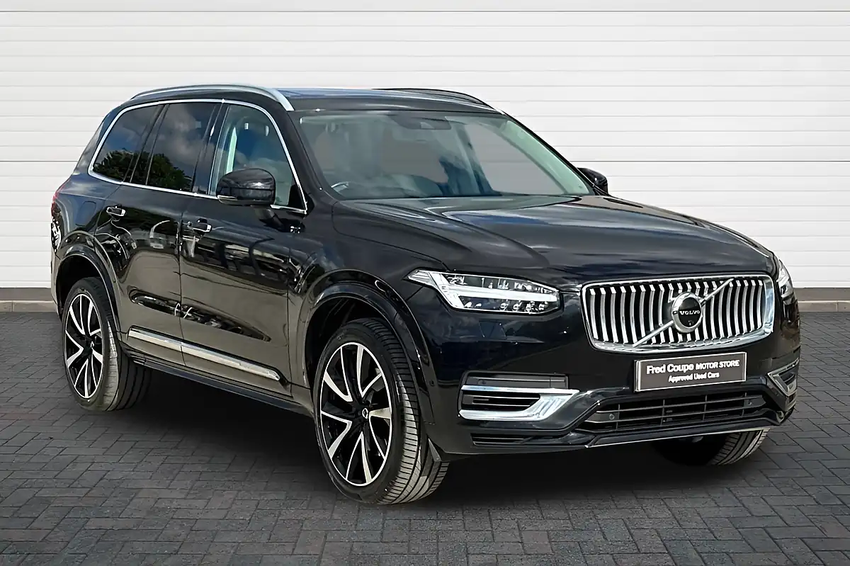 Used 2019 Volvo XC90 Inscription Pro Black - Front View