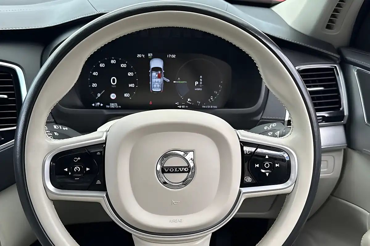 Used 2019 Volvo XC90 Inscription Pro Black - Interior and Exterior details 13