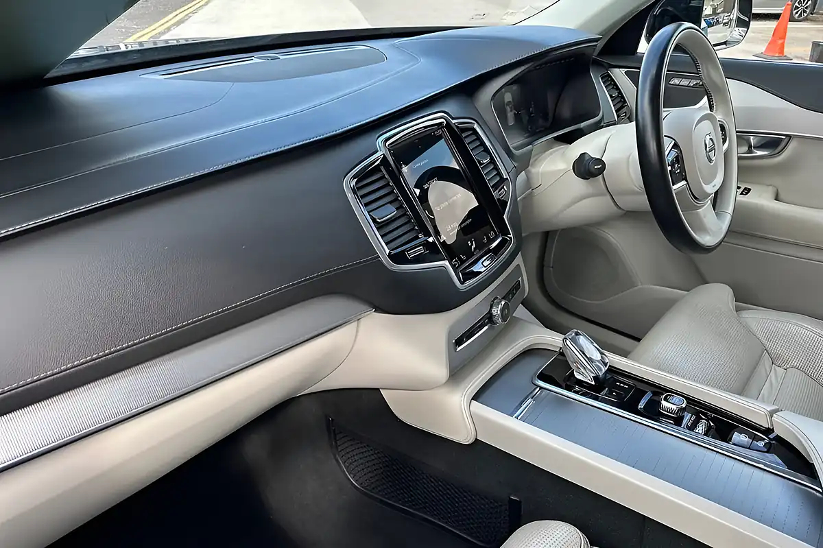 Used 2019 Volvo XC90 Inscription Pro Black - Interior and Exterior details 15