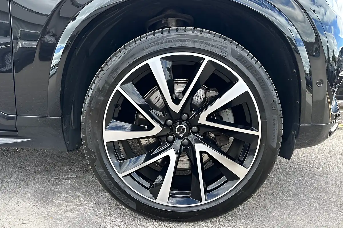 Used 2019 Volvo XC90 Inscription Pro Black - Interior and Exterior details 9
