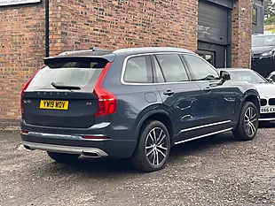 Used 2019 Volvo XC90 Momentum Blue - Interior and Exterior details 4