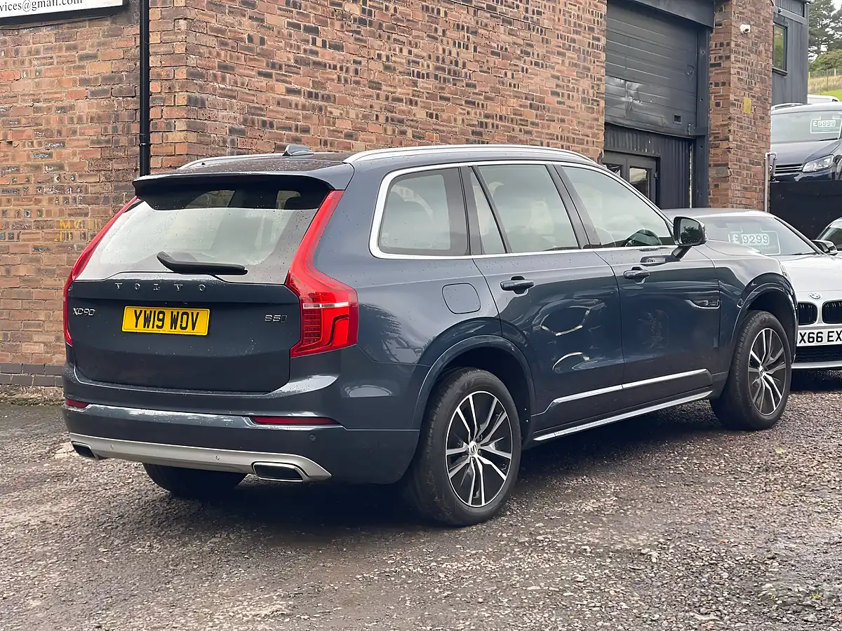 Used 2019 Volvo XC90 Momentum Blue - Interior and Exterior details 4