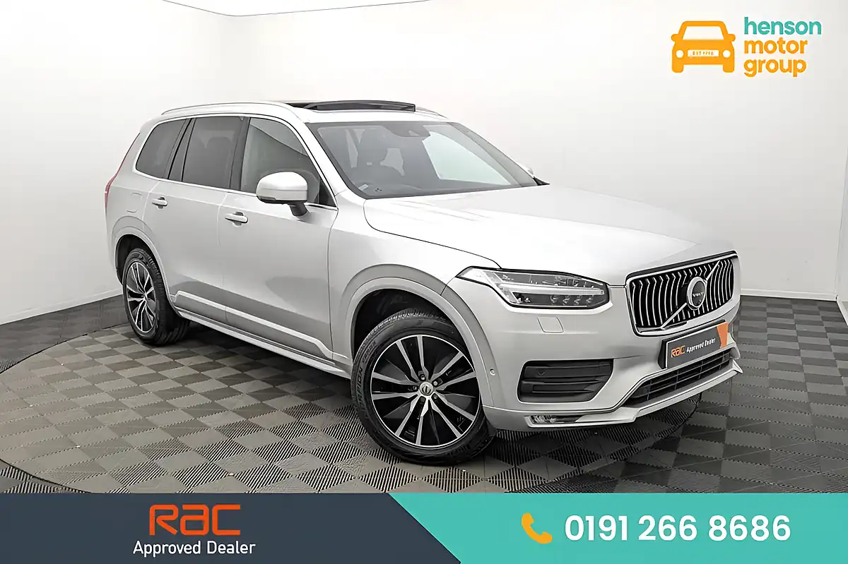 Used 2019 Volvo XC90 Momentum Bright Silver - Front View