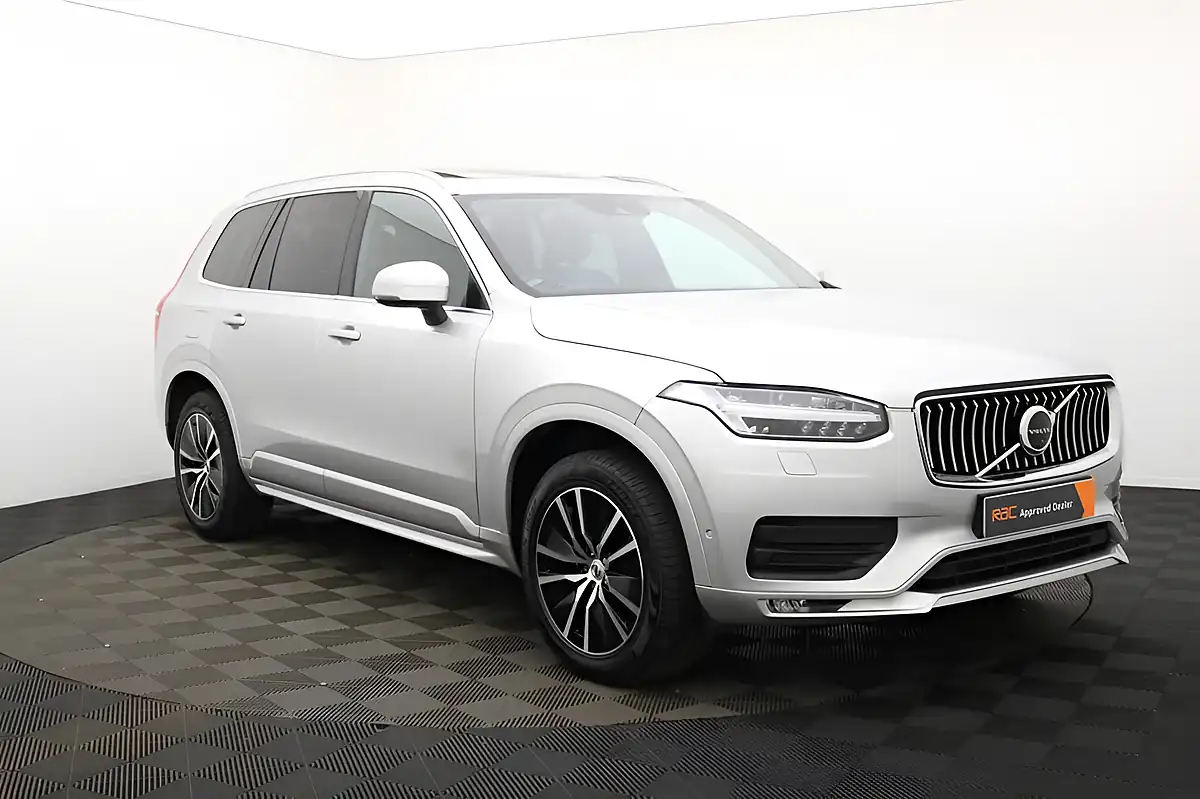 Used 2019 Volvo XC90 Momentum Bright Silver - Interior and Exterior details 10