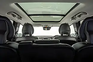 Used 2019 Volvo XC90 Momentum Bright Silver - Interior and Exterior details 12