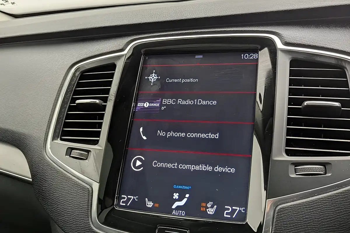 Used 2019 Volvo XC90 Momentum Bright Silver - Interior and Exterior details 17