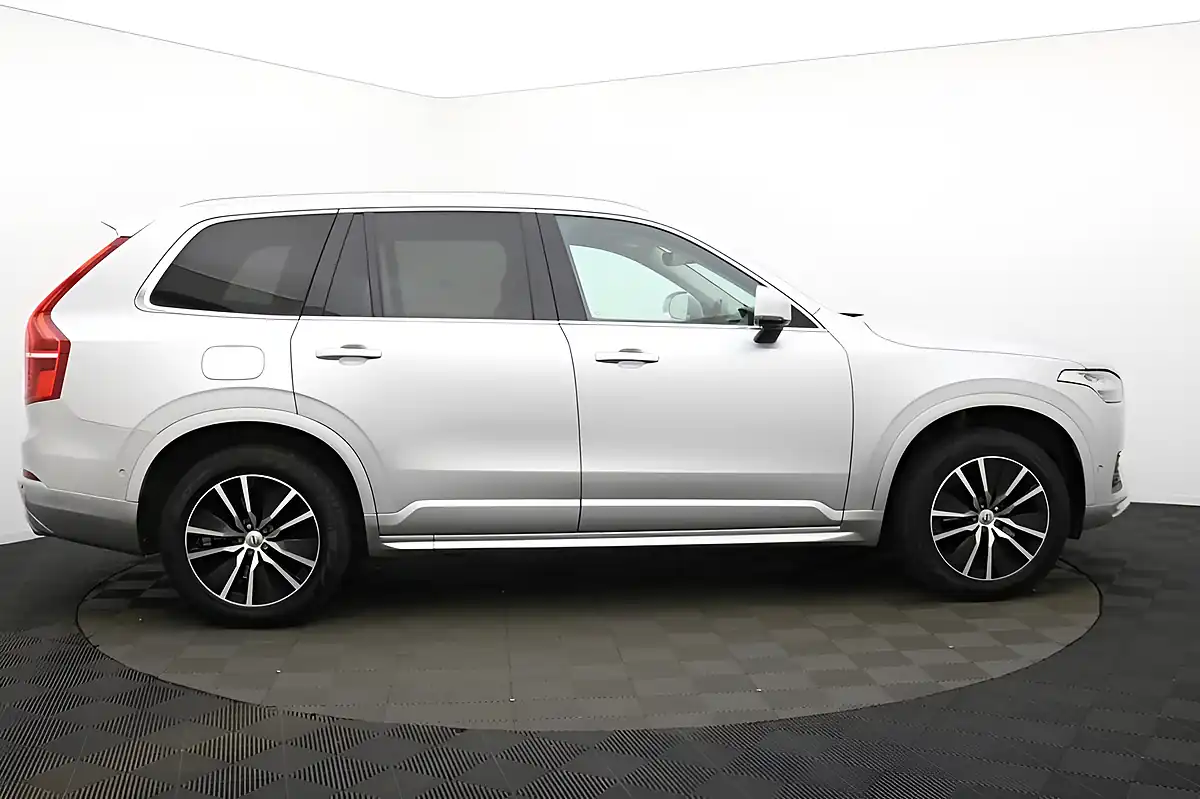Used 2019 Volvo XC90 Momentum Bright Silver - Interior and Exterior details 2