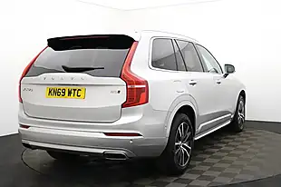 Used 2019 Volvo XC90 Momentum Bright Silver - Interior and Exterior details 4