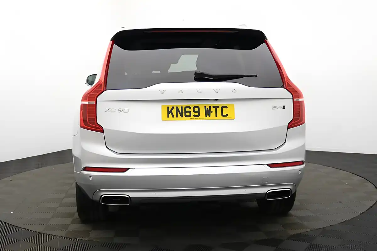 Used 2019 Volvo XC90 Momentum Bright Silver - Interior and Exterior details 5