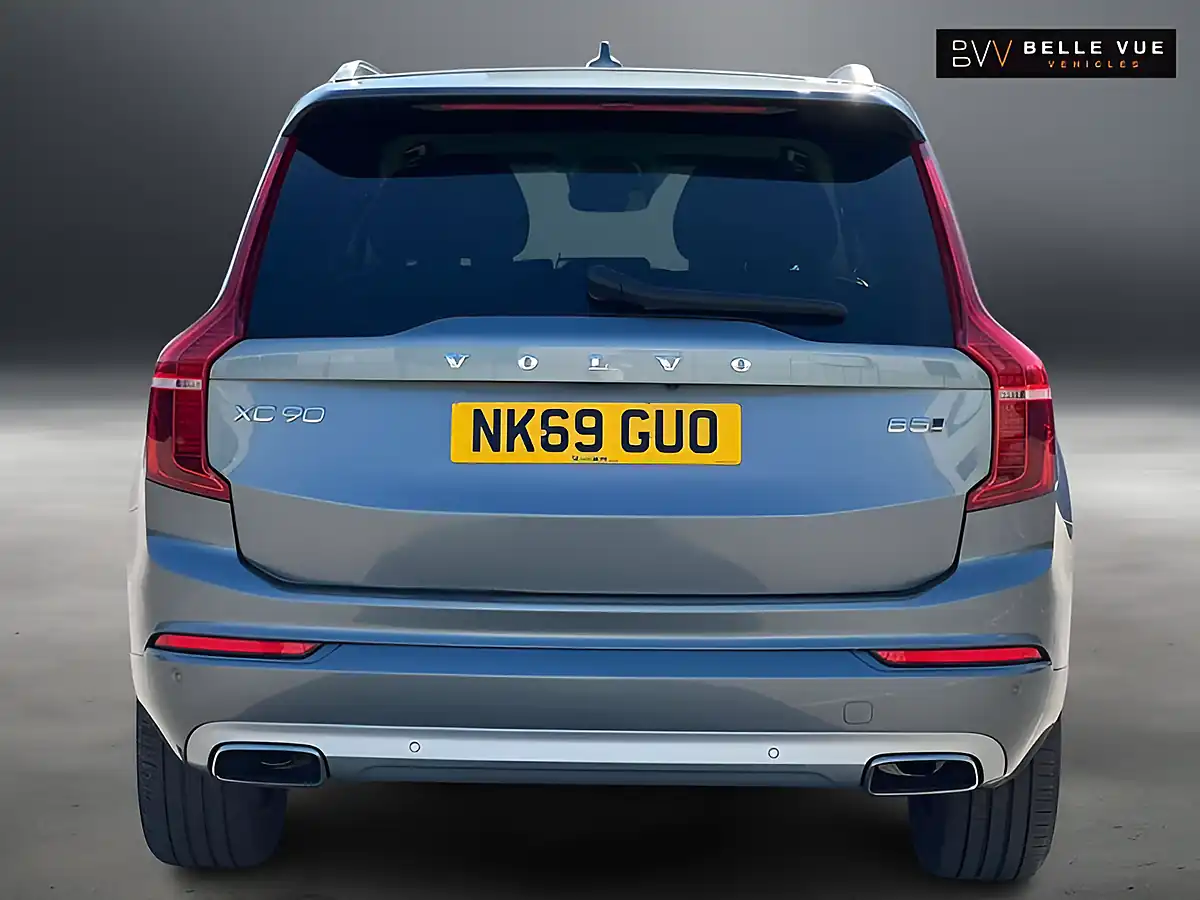 Used 2019 Volvo XC90 Momentum Osmium Grey - Interior and Exterior details 9