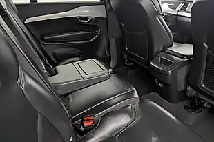 Used 2019 Volvo XC90 Momentum Pro Black - Interior and Exterior details 15