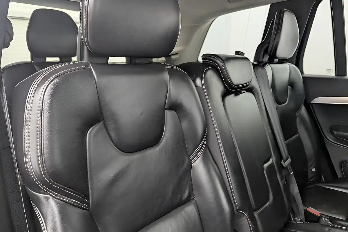 Used 2019 Volvo XC90 Momentum Pro Black - Interior and Exterior details 16