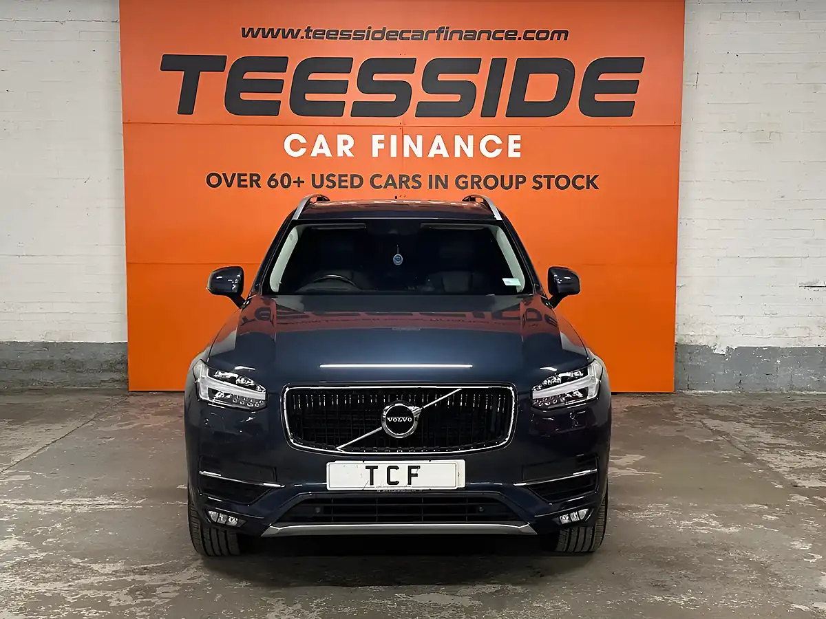 Used 2019 Volvo XC90 Momentum Pro Denim Blue - Interior and Exterior details 11