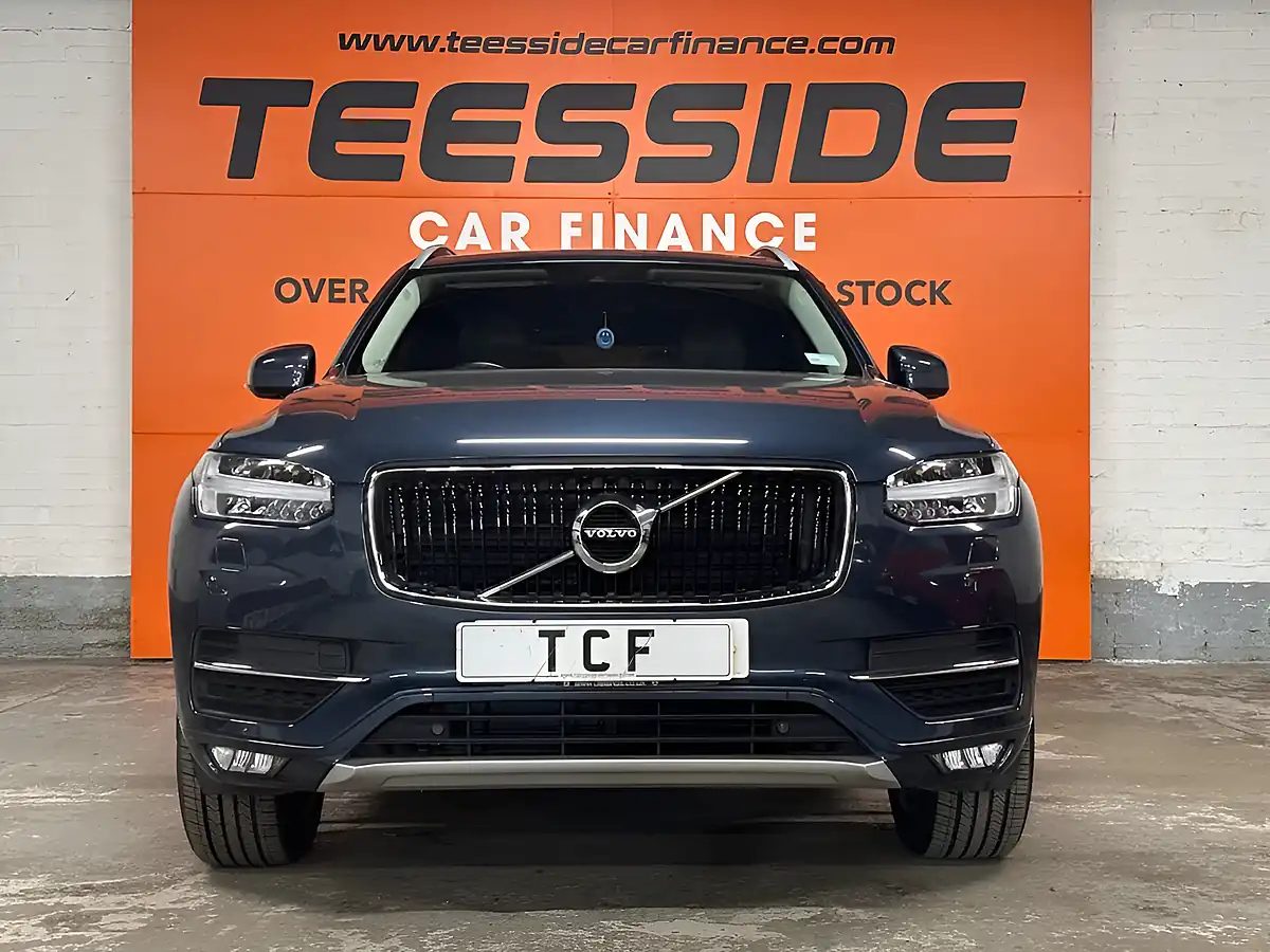 Used 2019 Volvo XC90 Momentum Pro Denim Blue - Interior and Exterior details 9