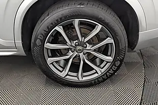 Used 2019 Volvo XC90 Momentum Pro Silver - Interior and Exterior details 20