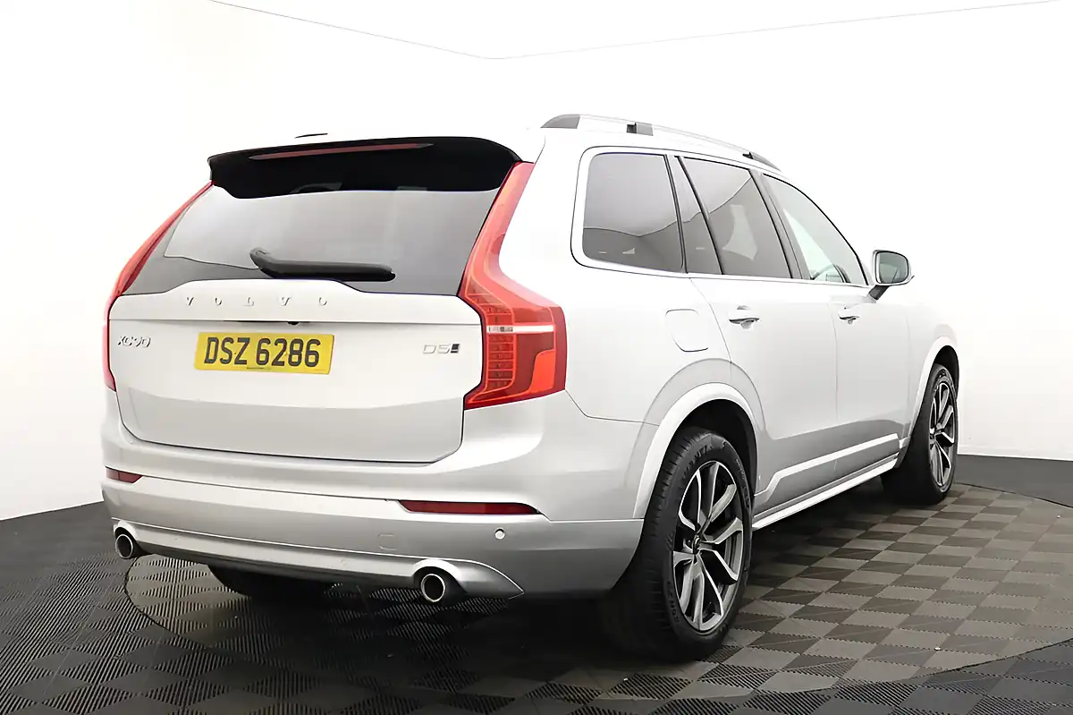 Used 2019 Volvo XC90 Momentum Pro Silver - Interior and Exterior details 3