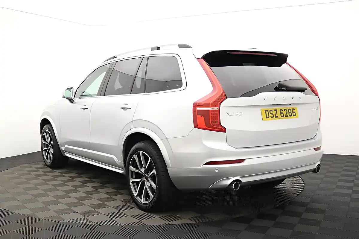 Used 2019 Volvo XC90 Momentum Pro Silver - Interior and Exterior details 5