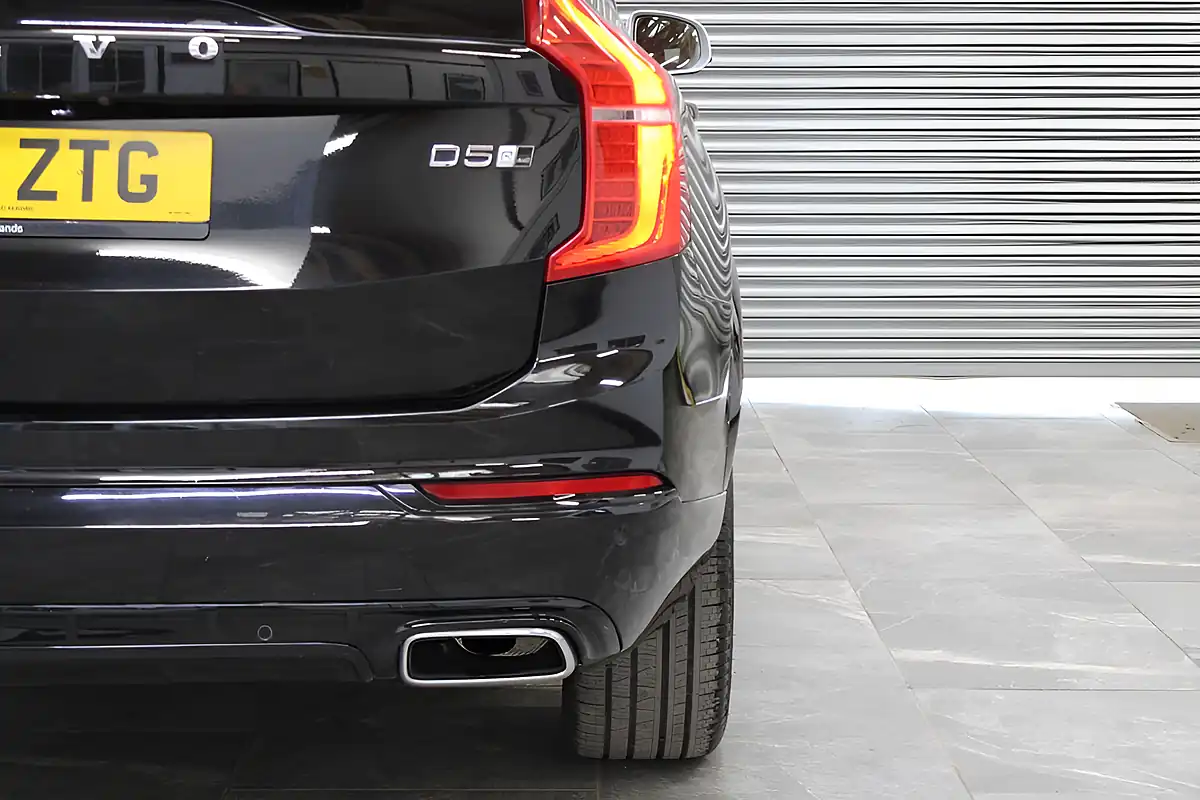 Used 2019 Volvo XC90 R-Design Black - Interior and Exterior details 10