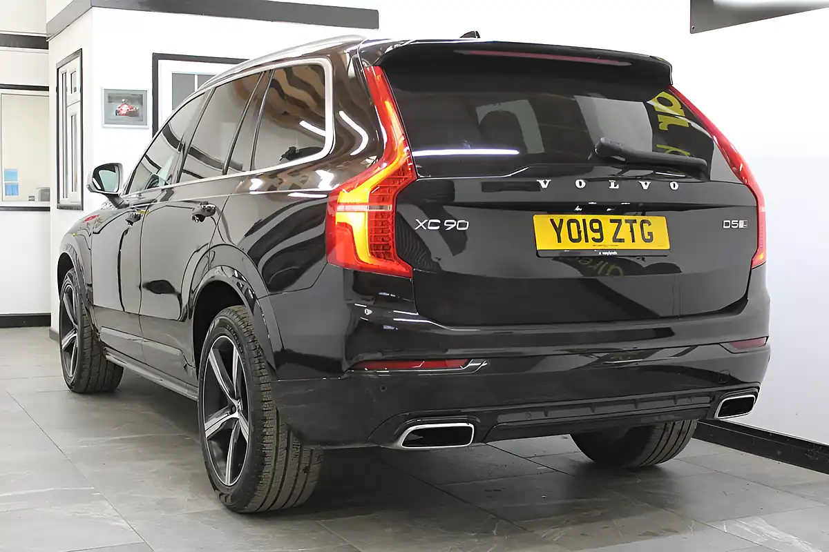 Used 2019 Volvo XC90 R-Design Black - Interior and Exterior details 3