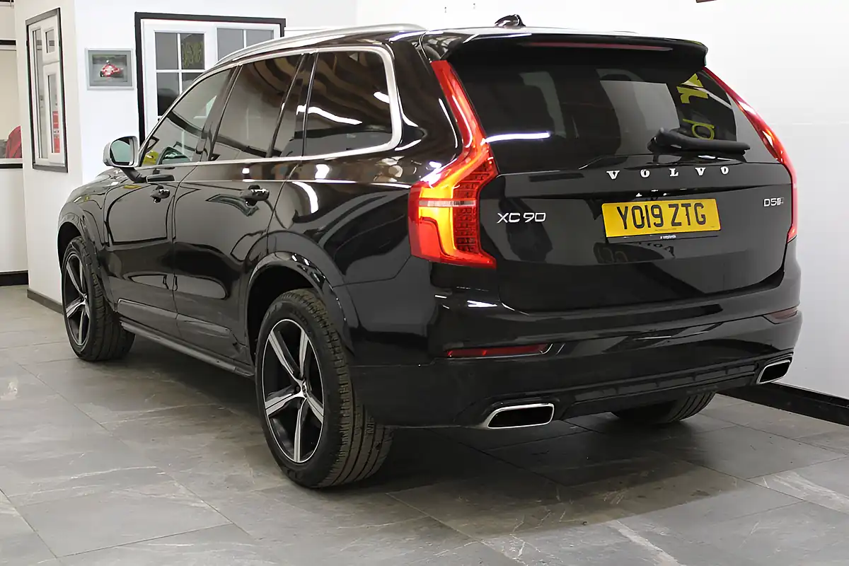 Used 2019 Volvo XC90 R-Design Black - Interior and Exterior details 9