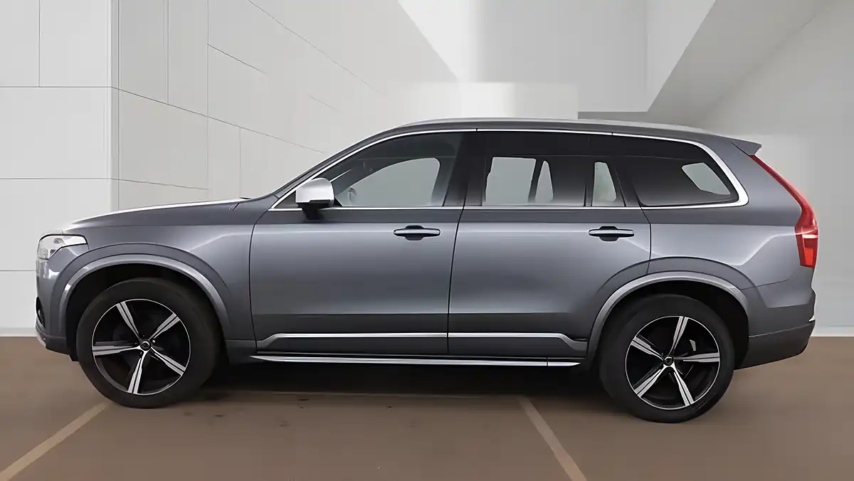 Used 2019 Volvo XC90 R-Design Grey - Interior and Exterior details 6