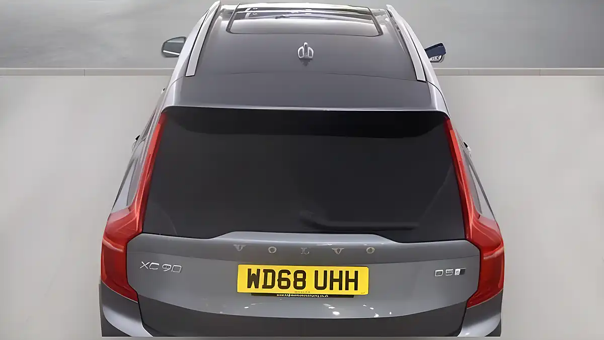 Used 2019 Volvo XC90 R-Design Grey - Interior and Exterior details 8