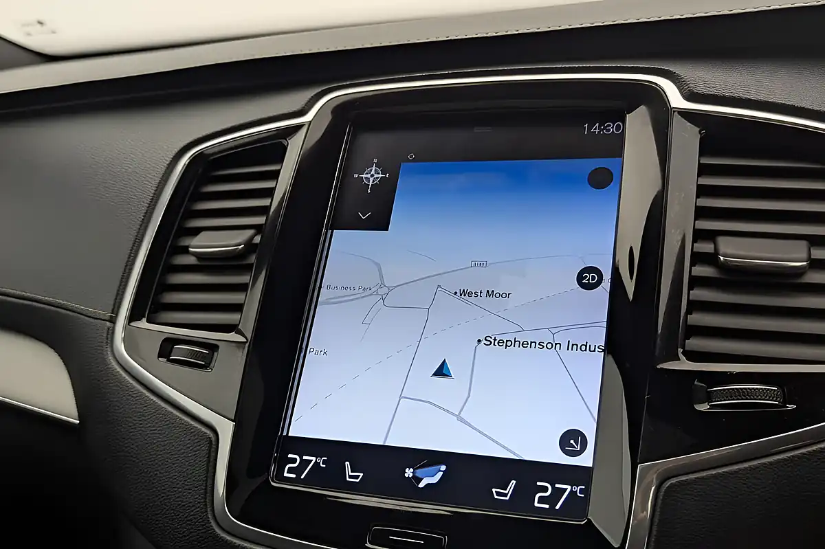 Used 2019 Volvo XC90 R-Design White - Interior and Exterior details 11
