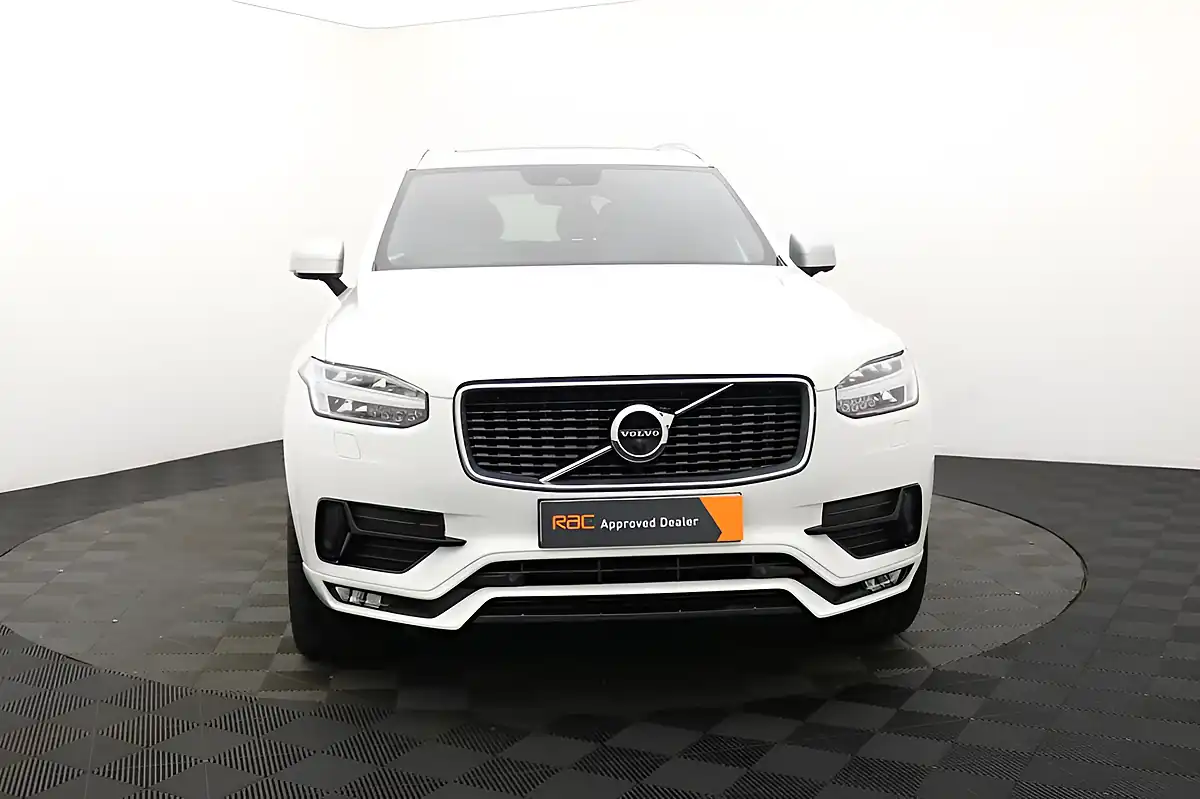 Used 2019 Volvo XC90 R-Design White - Interior and Exterior details 7