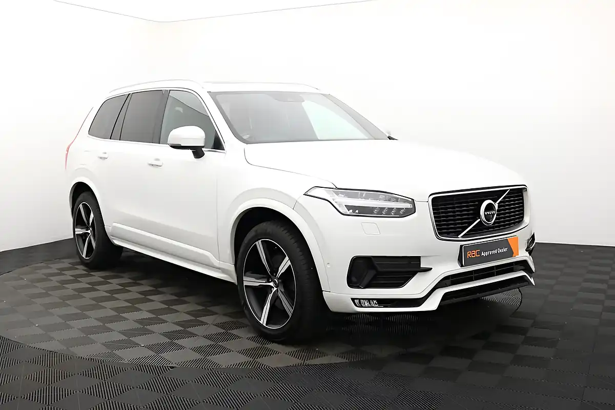 Used 2019 Volvo XC90 R-Design White - Interior and Exterior details 8