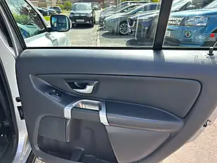 Used 2019 Volvo XC90 Silver - Interior and Exterior details 15