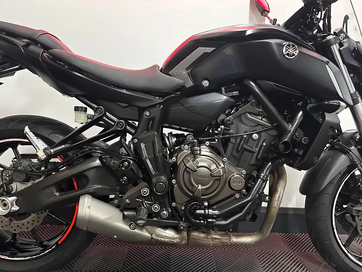 Used 2019 Yamaha MT-07 Abs Hyper-Naked Euro 4 Black - Interior and Exterior details 10