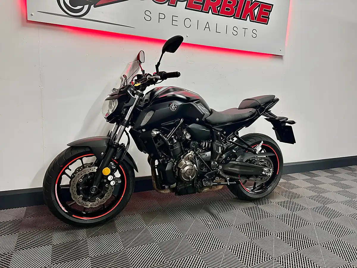 Used 2019 Yamaha MT-07 Abs Hyper-Naked Euro 4 Black - Interior and Exterior details 13