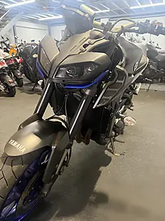 Used 2019 Yamaha MT-09 Naked Abs Black - Interior and Exterior details 11