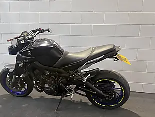 Used 2019 Yamaha MT-09 Naked Abs Black - Interior and Exterior details 15