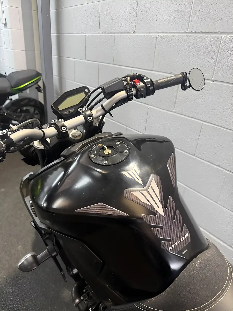 Used 2019 Yamaha MT-09 Naked Abs Black - Interior and Exterior details 20