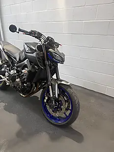 Used 2019 Yamaha MT-09 Naked Abs Black - Interior and Exterior details 6