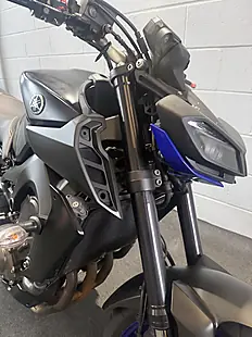 Used 2019 Yamaha MT-09 Naked Abs Black - Interior and Exterior details 7