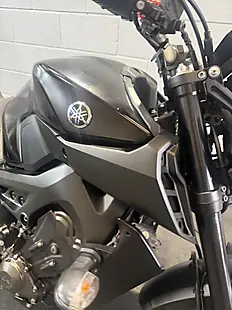 Used 2019 Yamaha MT-09 Naked Abs Black - Interior and Exterior details 8