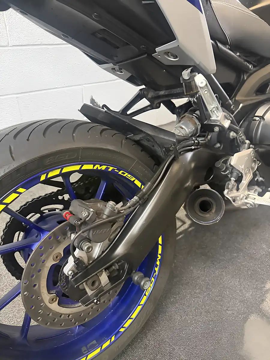 Used 2019 Yamaha MT-09 Naked Abs Black - Interior and Exterior details 9