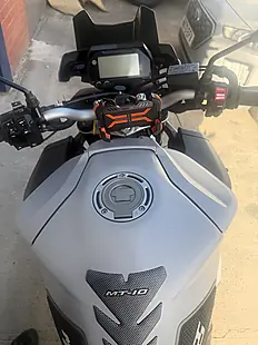 Used 2019 Yamaha MT-10 Naked Grey - Interior and Exterior details 10