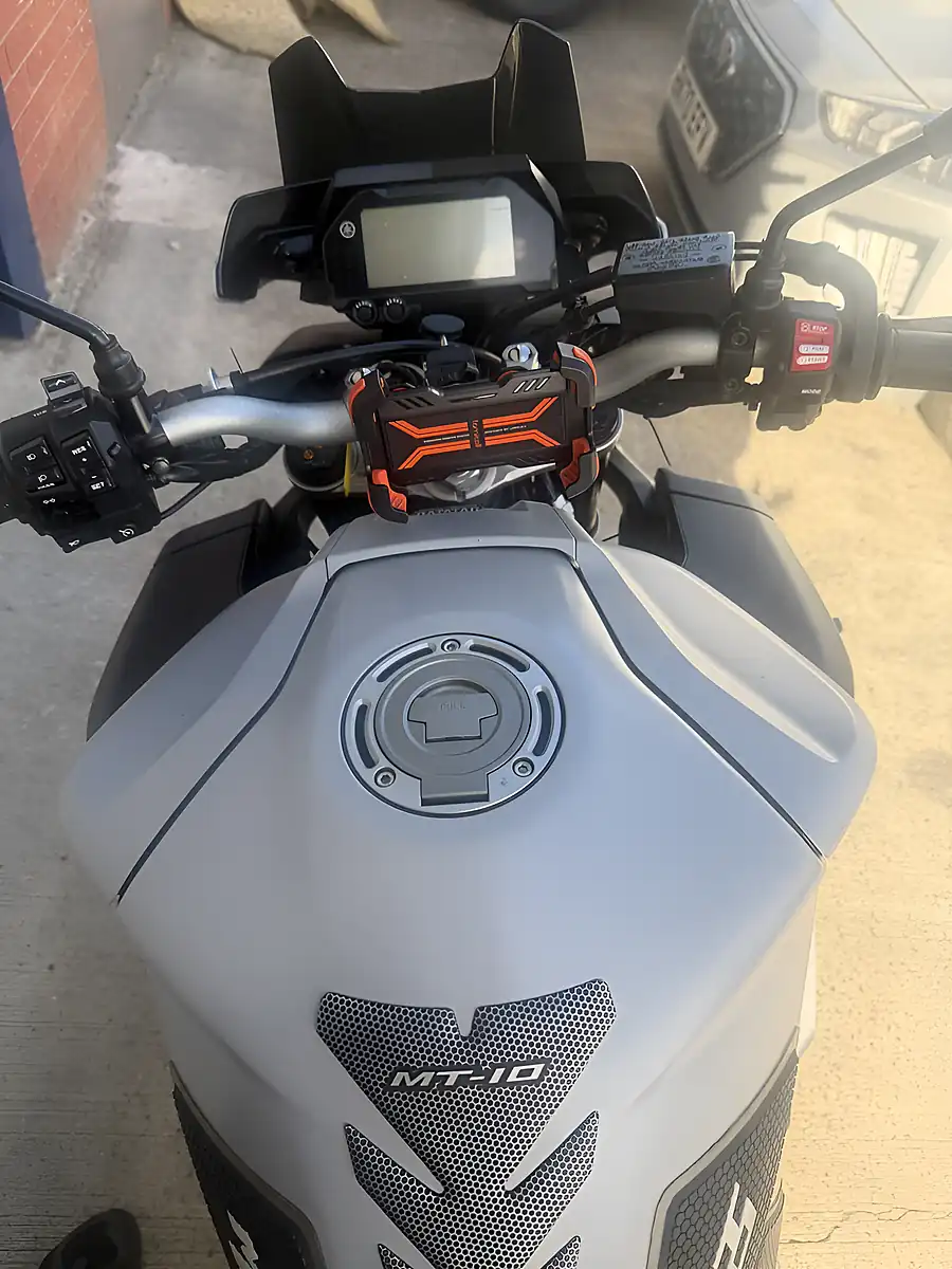 Used 2019 Yamaha MT-10 Naked Grey - Interior and Exterior details 10