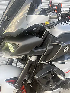 Used 2019 Yamaha MT-10 Naked Grey - Interior and Exterior details 17