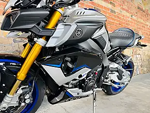 Used 2019 Yamaha MT-10 Sp Silver - Interior and Exterior details 15