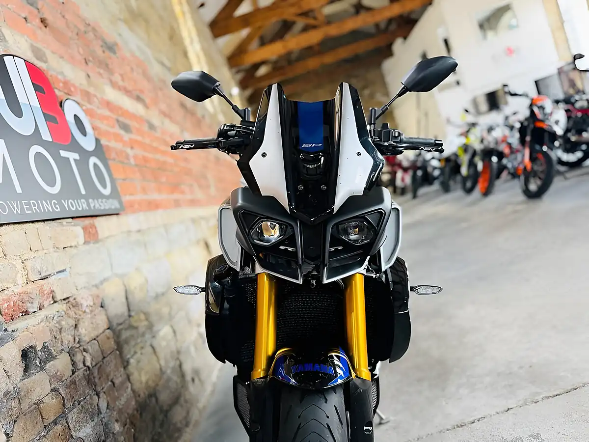 Used 2019 Yamaha MT-10 Sp Silver - Interior and Exterior details 19
