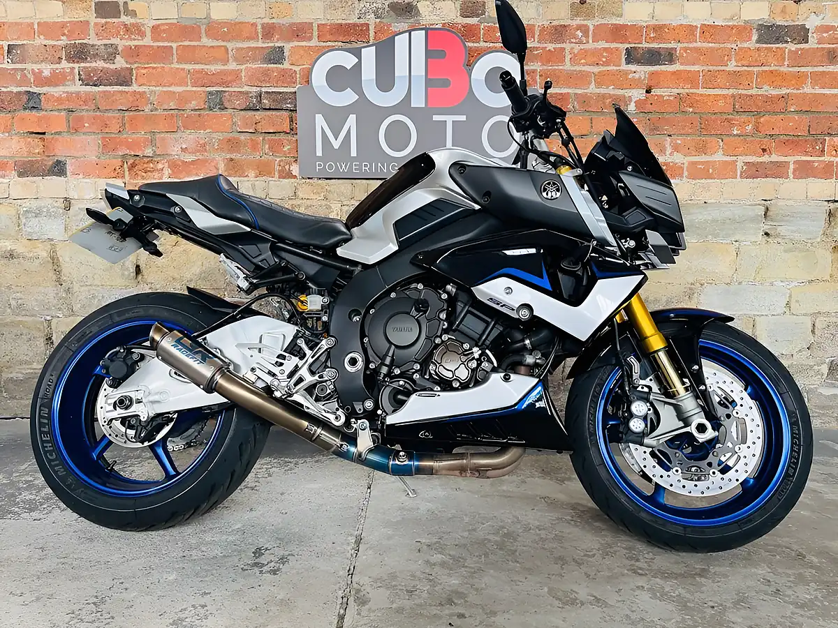 Used 2019 Yamaha MT-10 Sp Silver - Interior and Exterior details 2