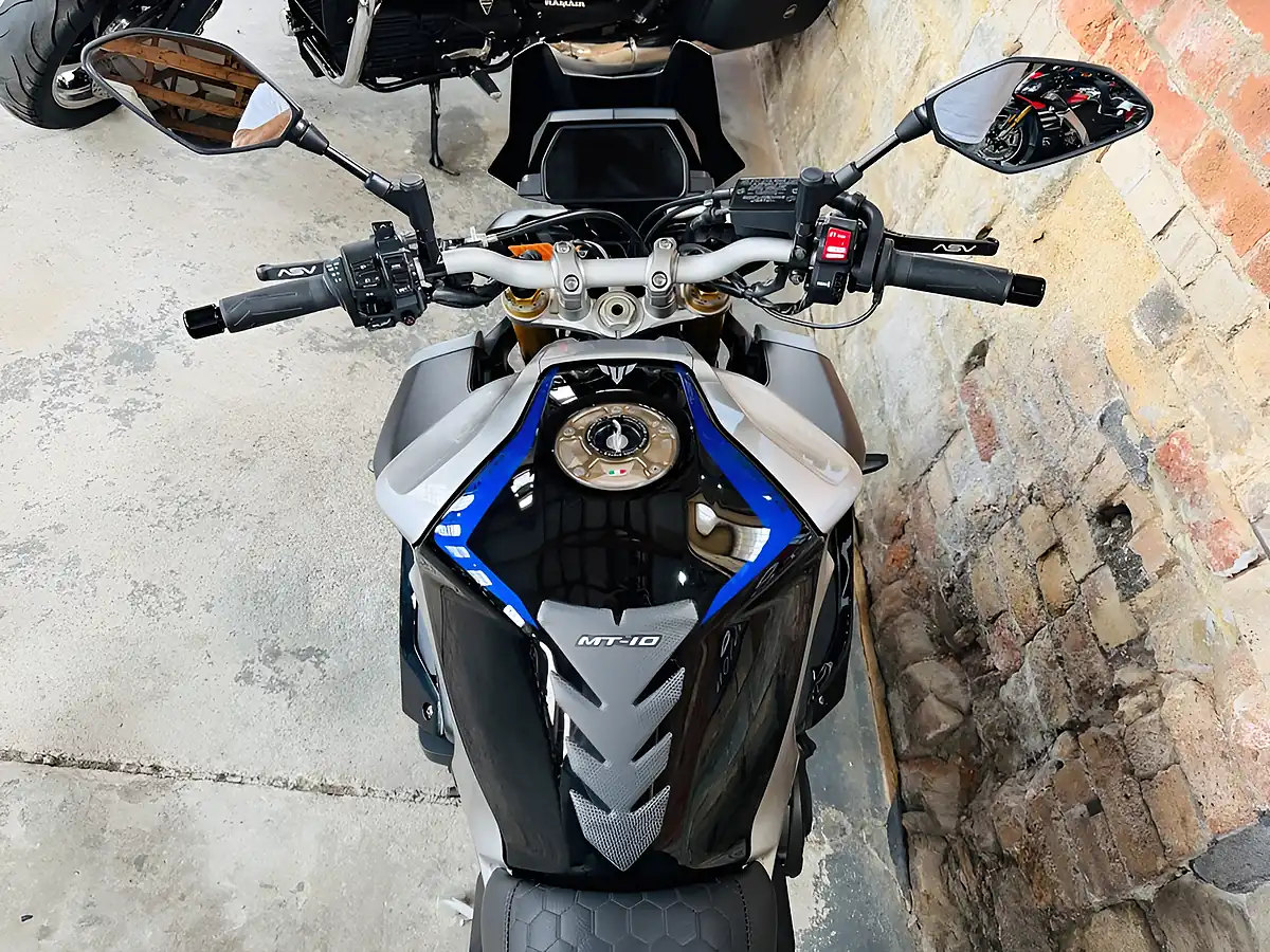 Used 2019 Yamaha MT-10 Sp Silver - Interior and Exterior details 20