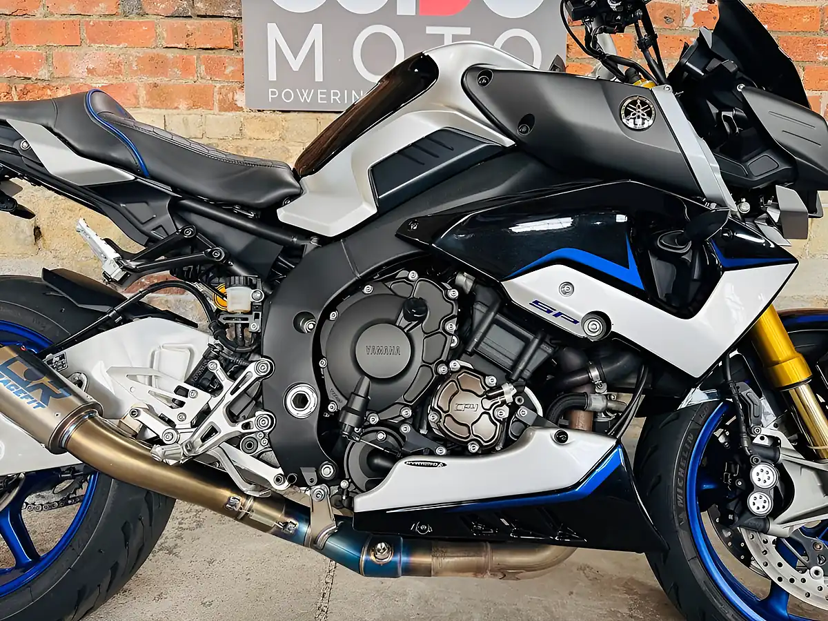 Used 2019 Yamaha MT-10 Sp Silver - Interior and Exterior details 7