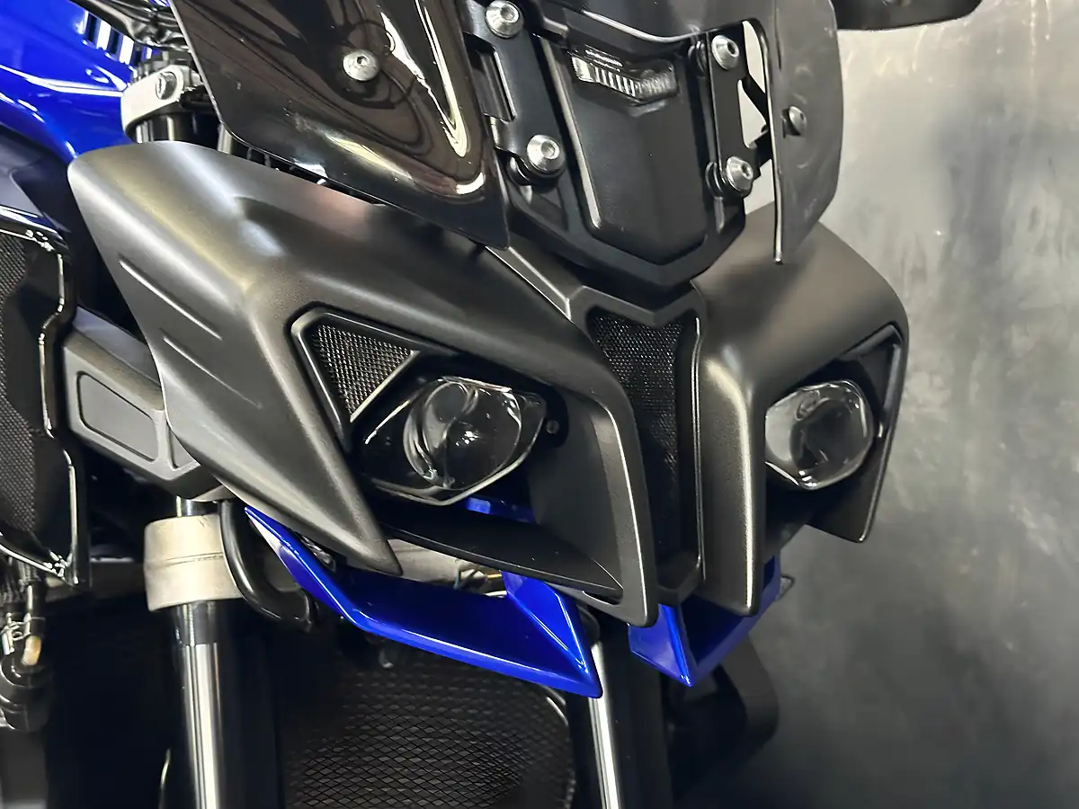 Used 2019 Yamaha MT-10 Touring Blue - Interior and Exterior details 10