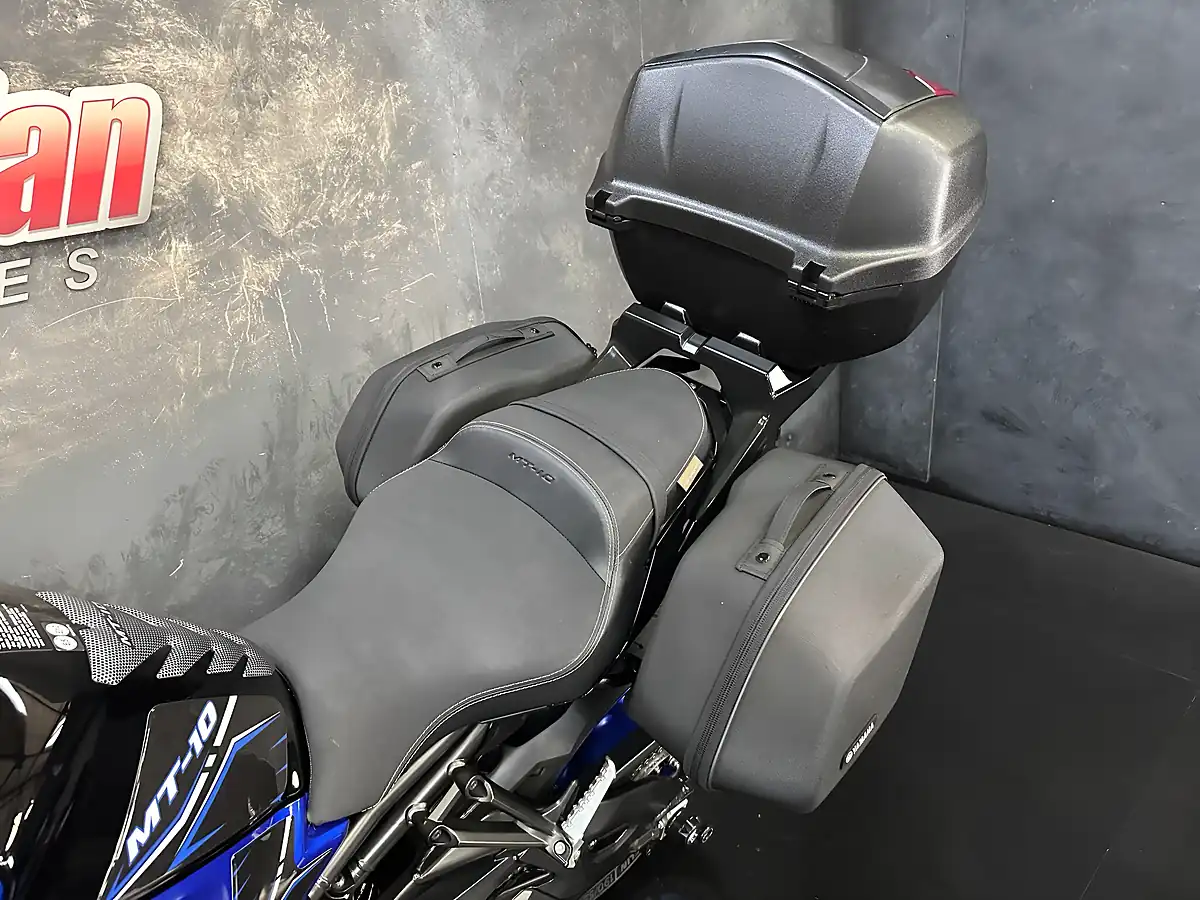 Used 2019 Yamaha MT-10 Touring Blue - Interior and Exterior details 19