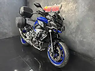 Used 2019 Yamaha MT-10 Touring Blue - Interior and Exterior details 4